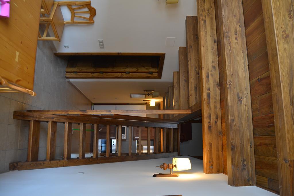 Hostal La Muntanya Castellar De N'Hug Eksteriør bilde