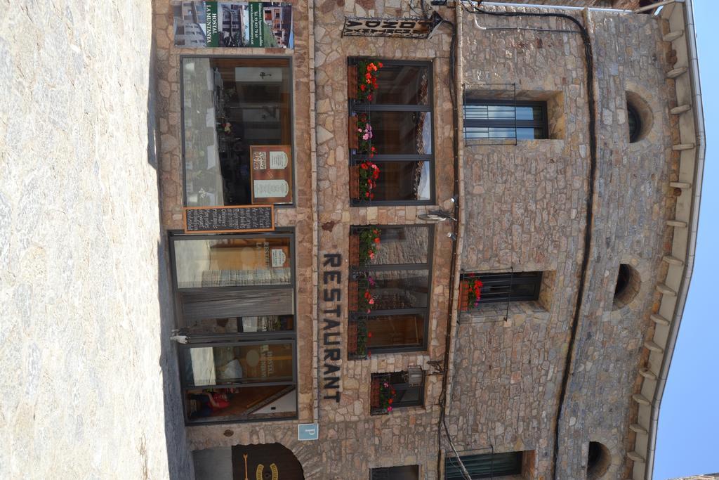 Hostal La Muntanya Castellar De N'Hug Eksteriør bilde