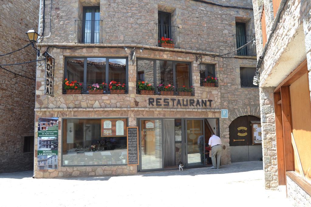 Hostal La Muntanya Castellar De N'Hug Eksteriør bilde