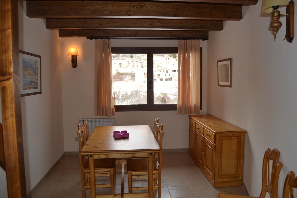 Hostal La Muntanya Castellar De N'Hug Eksteriør bilde